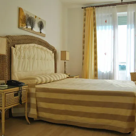 Relais Valle Dell'idro Hotel