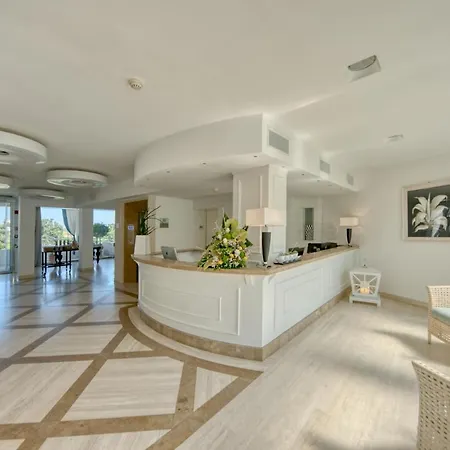 מלון Relais Valle Dell'idro - Rooftop & Sea View, אוטרנטו