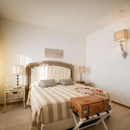 מלון Relais Valle Dell'idro - Rooftop & Sea View,