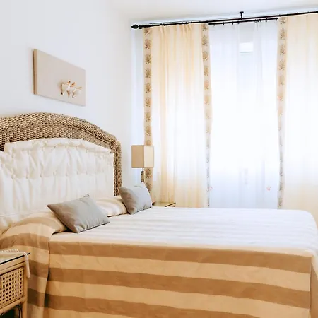 Relais Valle Dell'idro - Rooftop & Sea View, מלון 4*