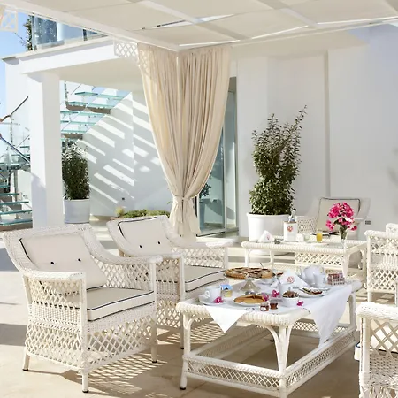 Relais Valle Dell'idro - Rooftop & Sea View, מלון 4*
