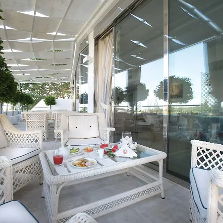 Relais Valle Dell'idro - Rooftop & Sea View, 4* אוטרנטו