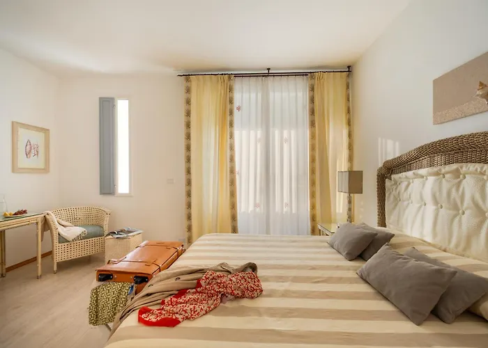 Relais Valle Dell'idro מלון